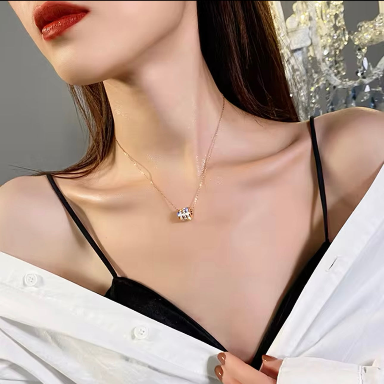 Luxury Shiny Zircon Cylinder Pendant Necklace Women Fashion